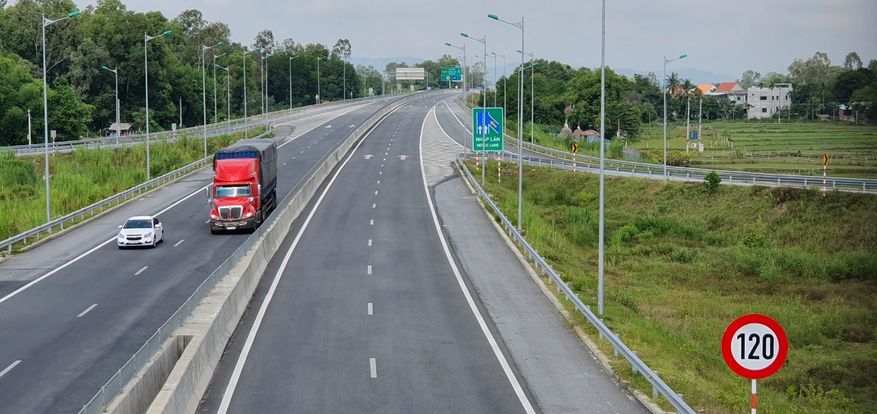 Cao tốc Đà Nẵng-Quảng Ngãi               