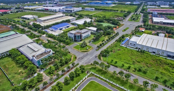.Các doanh nghiệp phát triển bất động sản công nghiệp của Việt Nam đang đương đầu với sự cạnh tranh mạnh mẽ của nhà đầu tư bất động sản công nghiệp nước ngoài.