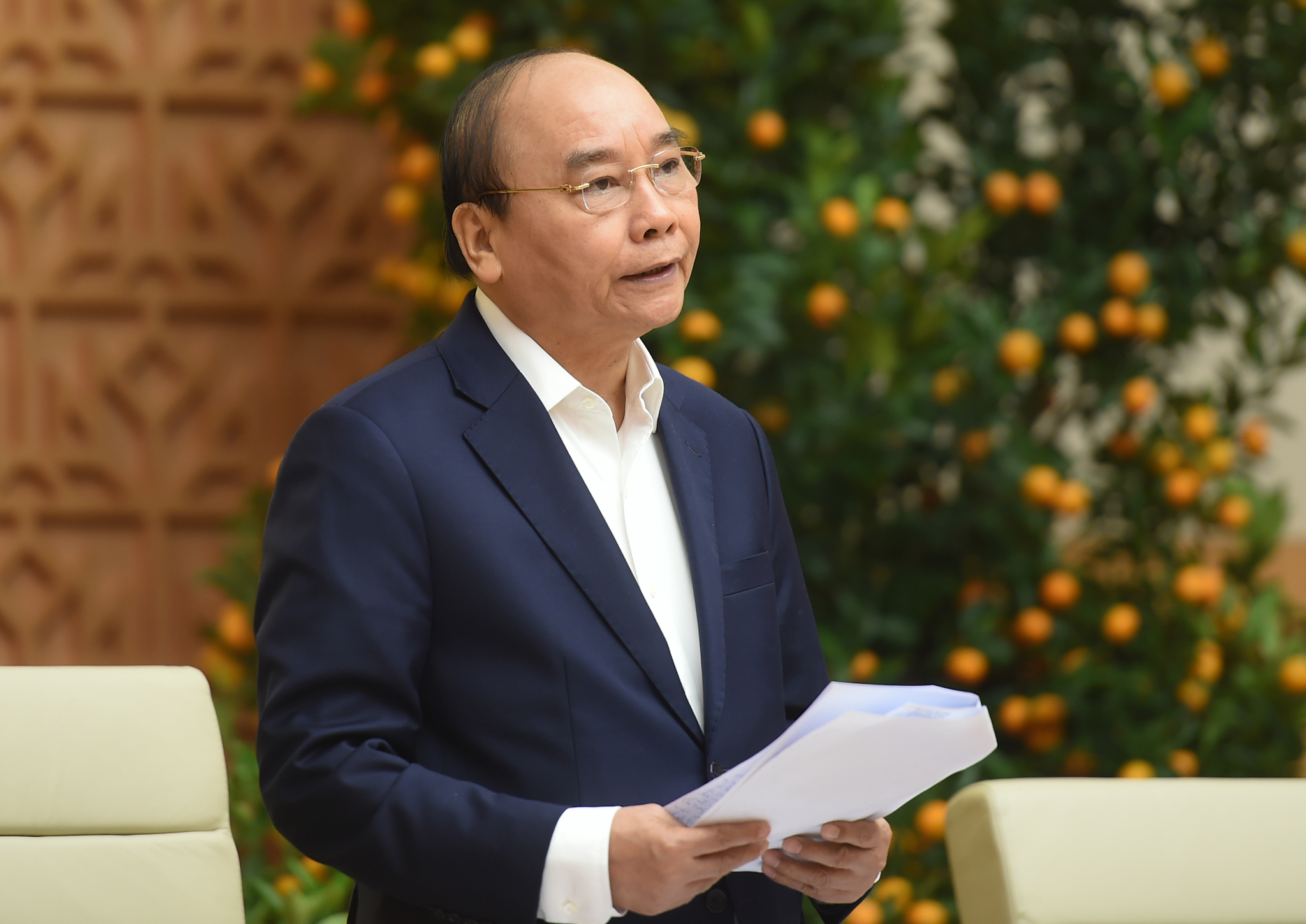 Thủ tướng Nguyễn Xuân Phúc phát biểu kết luận phiên họp Chính phủ tháng 1/2021. Ảnh: VGP/Quang Hiếu