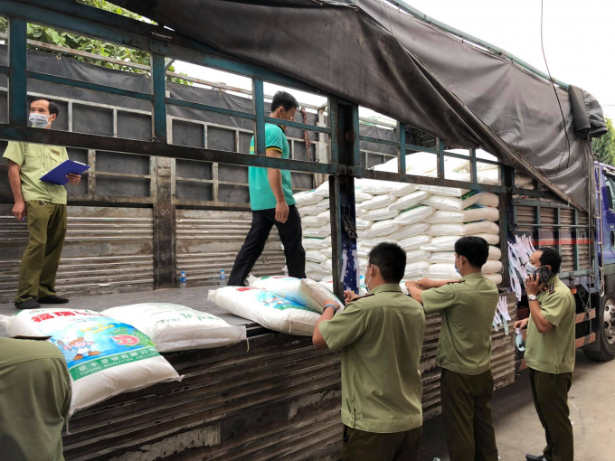 TP.HCM: Phát hiện 45 tấn bột ngọt Trung Quốc nghi nhập lậu