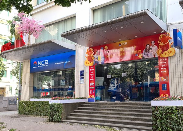  				Một trụ sở của Ngân hàng thương mại cổ phần Quốc Dân ở phố Hai Bà Trưng, Hà Nội. Ảnh: H. Thắng