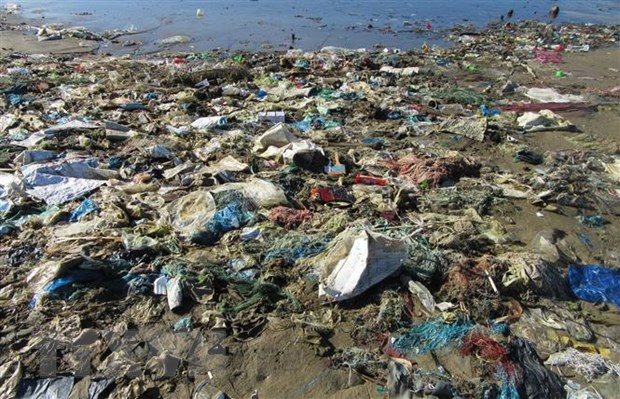 Giảm thiểu rác thải nhựa trên biển: Để biển Việt Nam trong lành