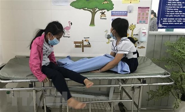 Đồng Tháp: 7 học sinh tiểu học nhập viện sau khi uống trà sữa