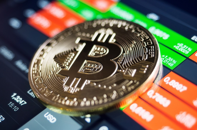  Bitcoin giảm thêm 5%, nhà đầu tư hoang mang